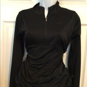 Women’s black long-sleeve quarter zip active wear